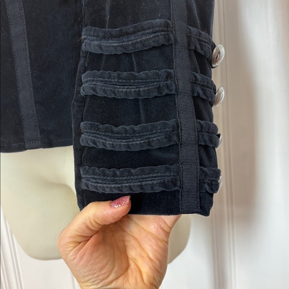 Elegant Black Velvet Women's Jacket - Picture 5 of 10